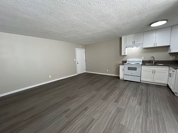 3rd image of 1708 Sherman Pl #15
