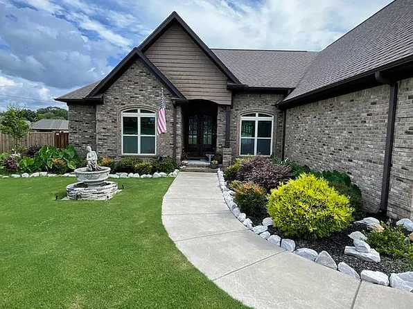 290 Rose St, Rogersville, AL 35652