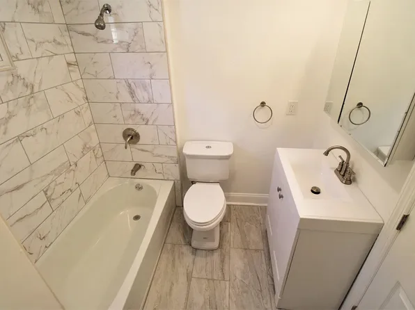 733 Irving Place image 7 of 9