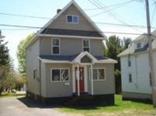 1028 Prospect St, Hancock, MI 49930