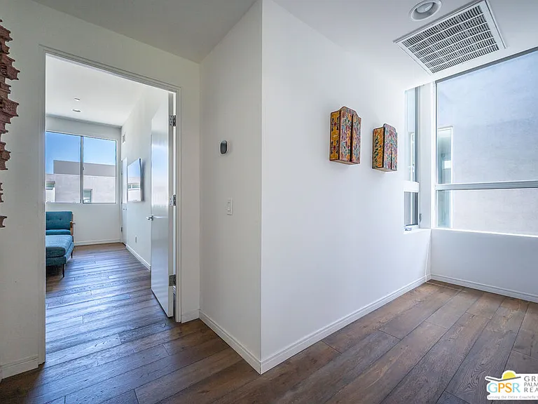 1009 Iris Ln — Photo 24