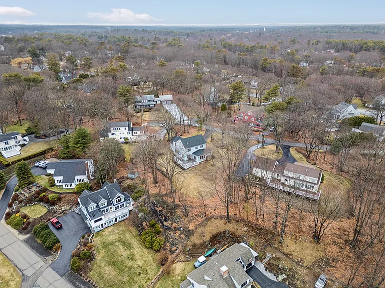 8 Thistleberry Ln — Photo 3