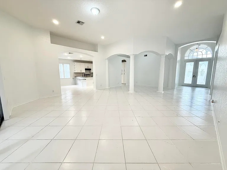 12310 Riverfalls Ct — Photo 9