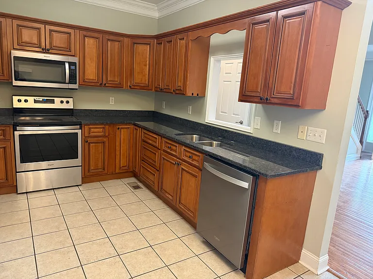 1718 Sterling Oaks Ln — Photo 22