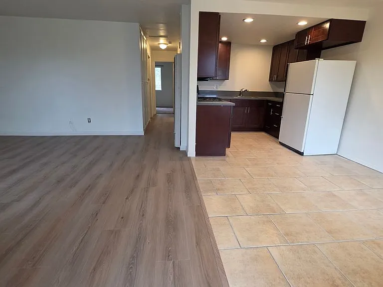 5311-5315 Santa Margarita St — Photo 6