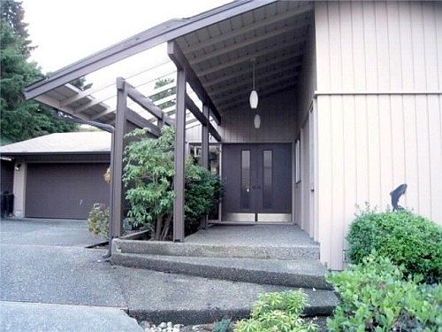 2nd image of 12645 Shorewood Dr SW