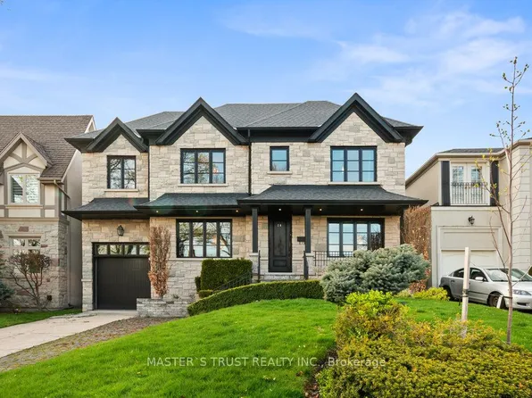 28 Forest Ridge Dr, Toronto, ON M6B 1H3