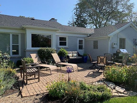 4th image of 8 Meadowood Dr