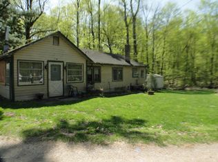 15914 Lakeview Dr, Buchanan, MI 49107