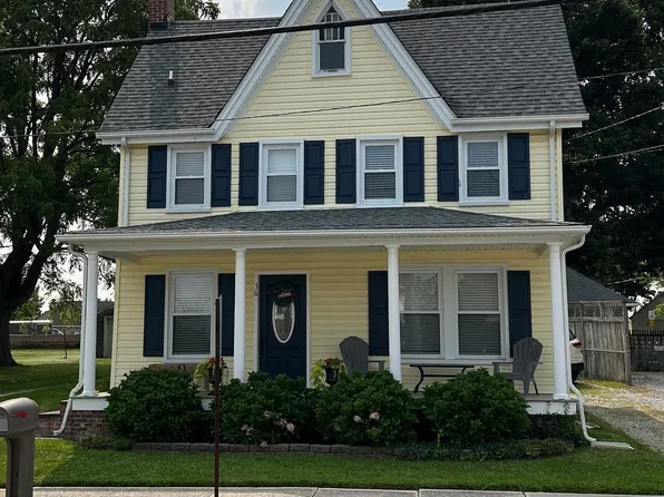 36 S Main St, Stewartstown, PA 17363