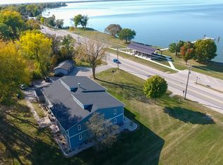 N7327 Winnebago Dr APT A, Fond Du Lac, WI 54935