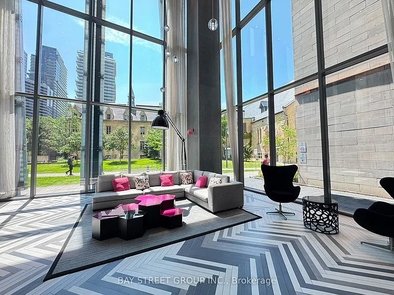 1080 Bay St #4006 — Photo 3