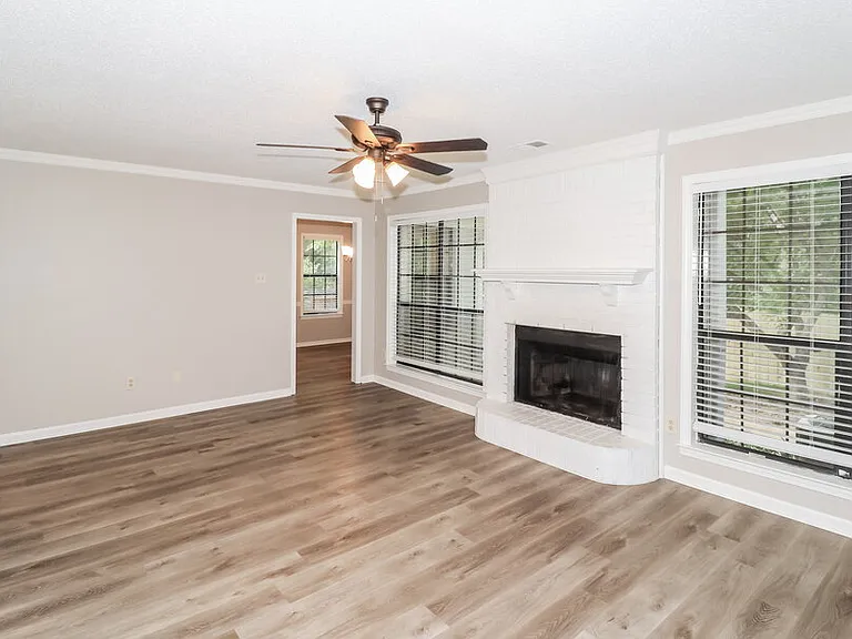 6410 Baird Ln — Photo 6