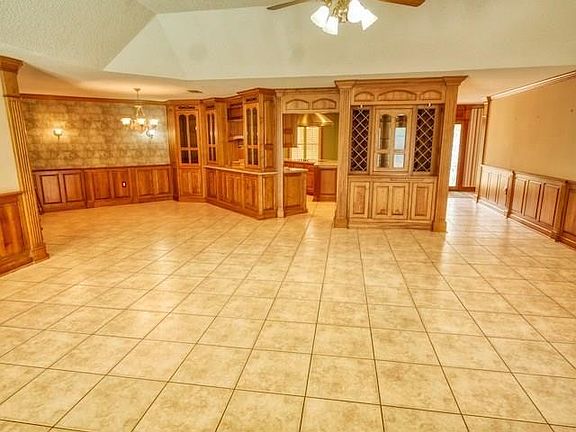 3rd image of 3524 Lake Arrowhead Dr