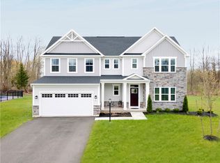 35 Robert Michaels Run, Webster, NY 14580