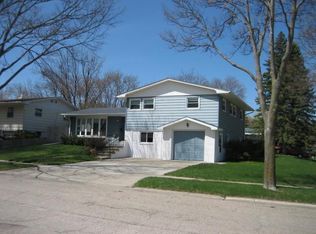 131 Jefferson Ave, Brookings, SD 57006
