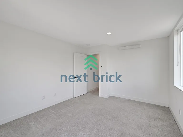 4521 Sunnyside Ave N #C — Photo 14