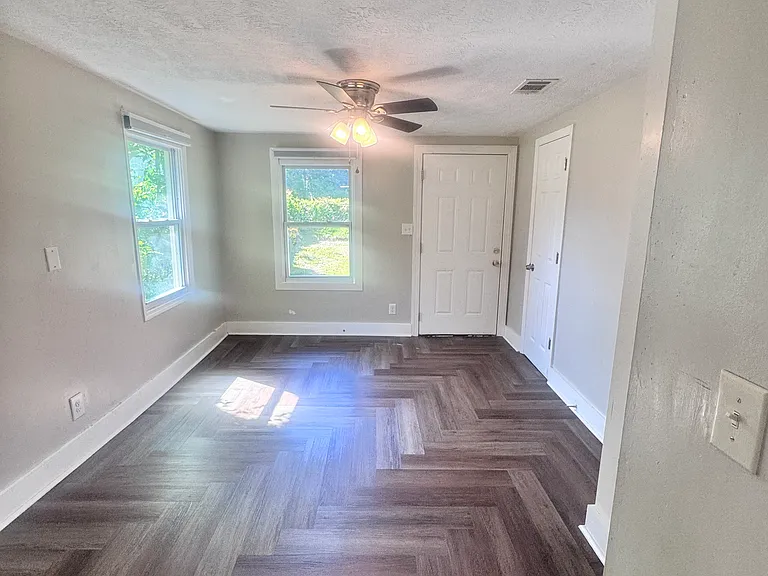 1812 Tubman Home Rd — Photo 4