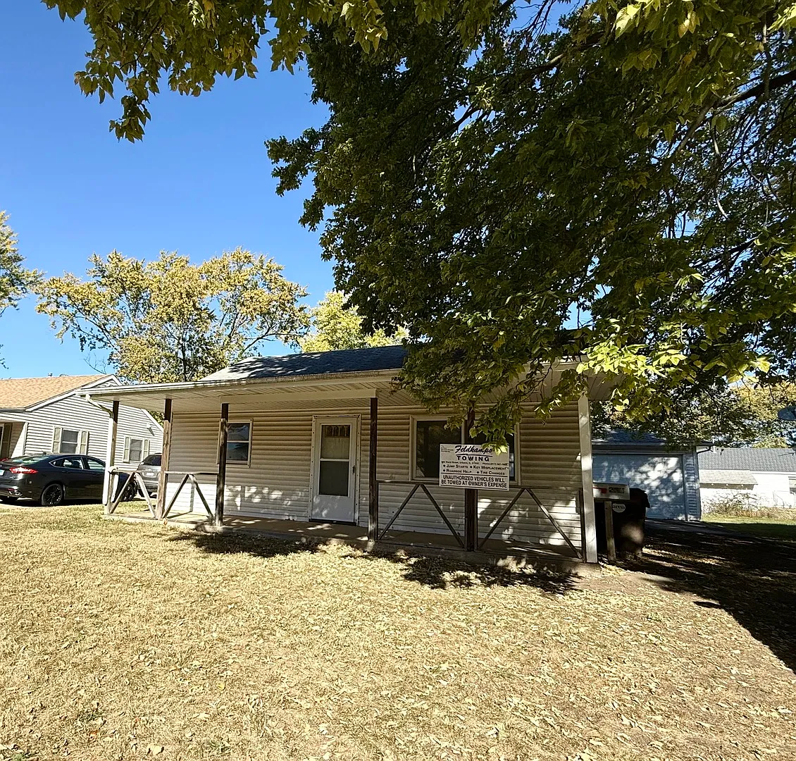 236 Arcadia Dr photo 1