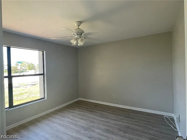 4003 SE 2nd Ave — Photo 12