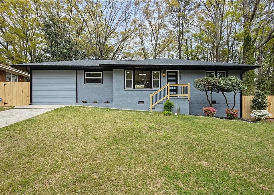 1st image of 2780 Fairlane Dr SE