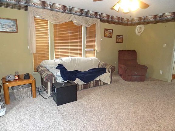 5th image of 2575 L Ave