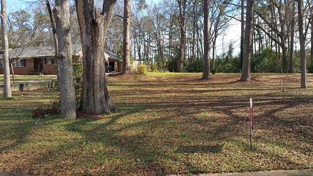 1st image of 210 Sherwood Dr