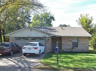 2306 Franklin Dr, Bryan, TX 77801