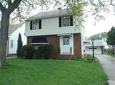 1st image of 395 E 214th St