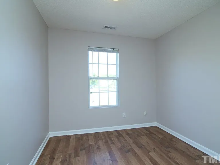 2841 Gross Ave — Photo 9