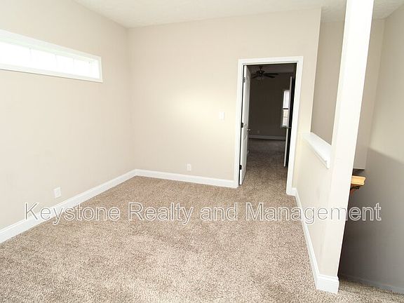 4th image of 111 Marion St