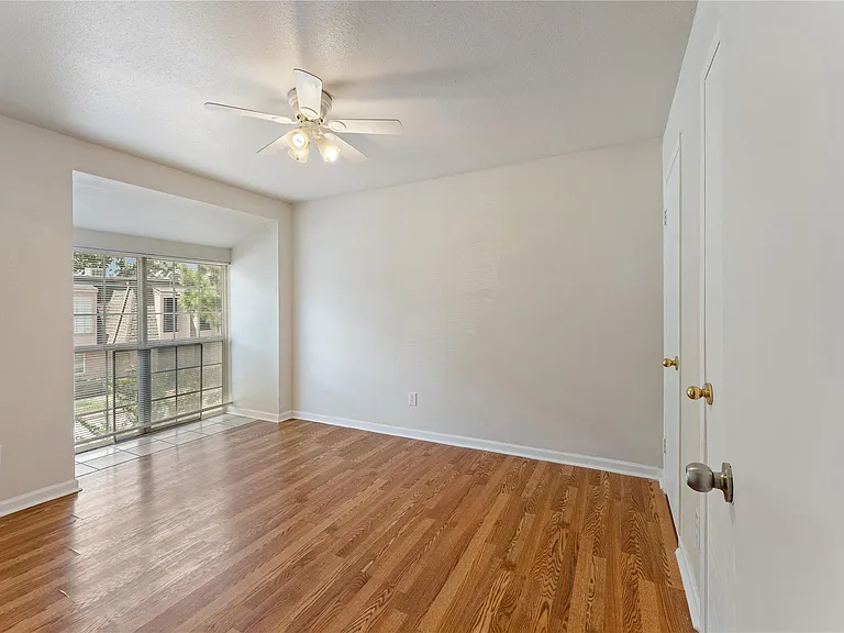 12633 Memorial Dr #50 — Photo 21