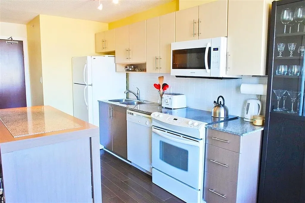 1 bed, 600 sqft, $2,600 — Photo 4