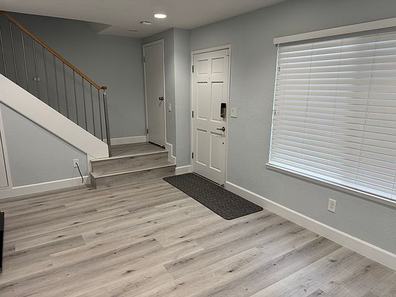 2nd image of 3068 Ironside Ct