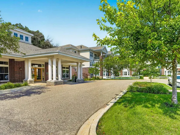 8510 Greenway Blvd Unit 104, Middleton, WI 53562
