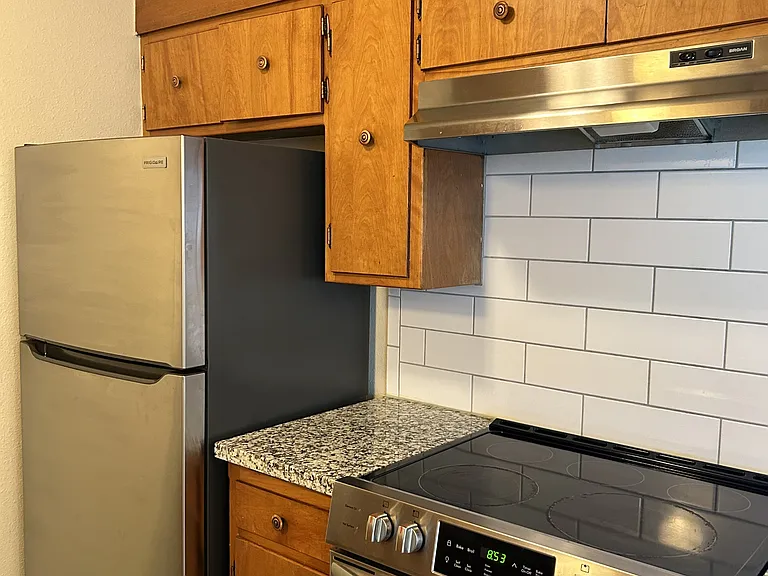 120 E Fairmont Ave #8 — Photo 41