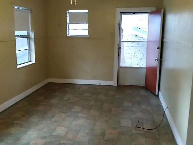 2305 Webster St #1/2 — Photo 9