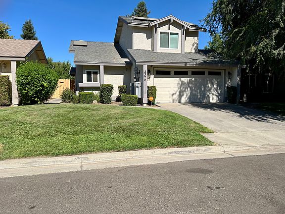 2nd image of 2320 N Oakhurst Ct