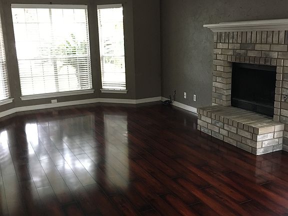3rd image of 7907 Terranova