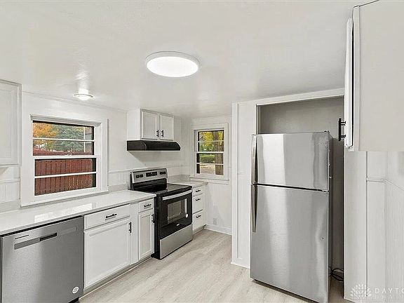 5th image of 123 Henry St