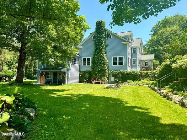 17 Cronk Rd, Monterey, MA 01245