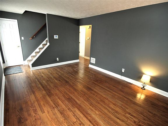 3rd image of 4406 Homelawn Ave