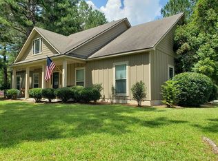 723 Lawson Farms Rd, Hahira, GA 31632