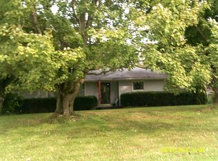 568 Manor Dr, Newark, OH 43055