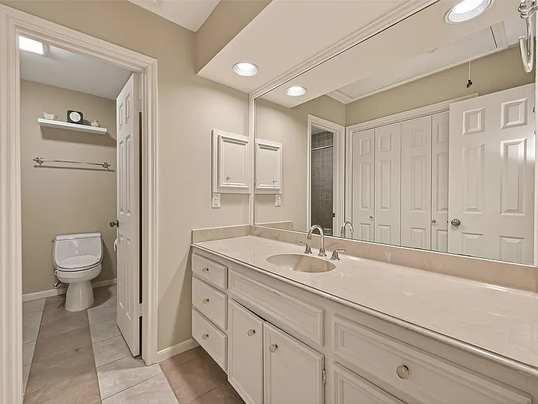 2413 Potomac Dr #D — Photo 26
