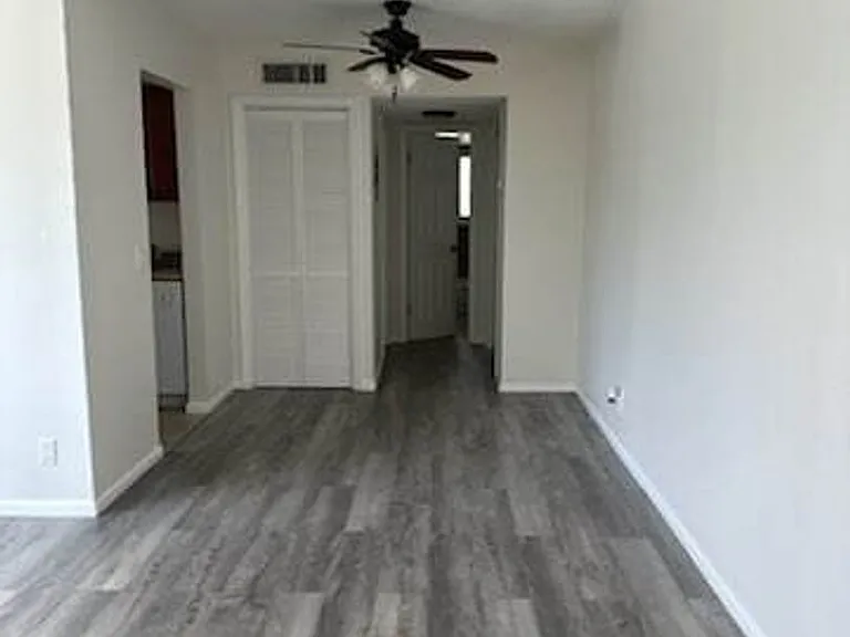 OCEAN PARK SOUTH APARTMENTS 2861 S. SEACREST BLVD BOYNTON BEACH, FL 33435 — Photo 9