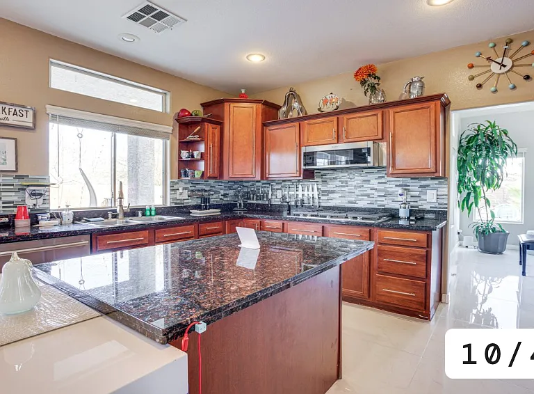 1672 Flores Ln — Photo 9