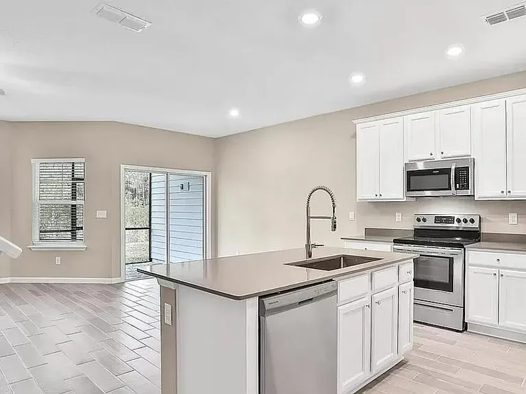 514 Boracay Cir — Photo 4