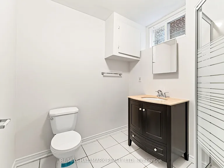 402 Kingston Rd — Photo 14