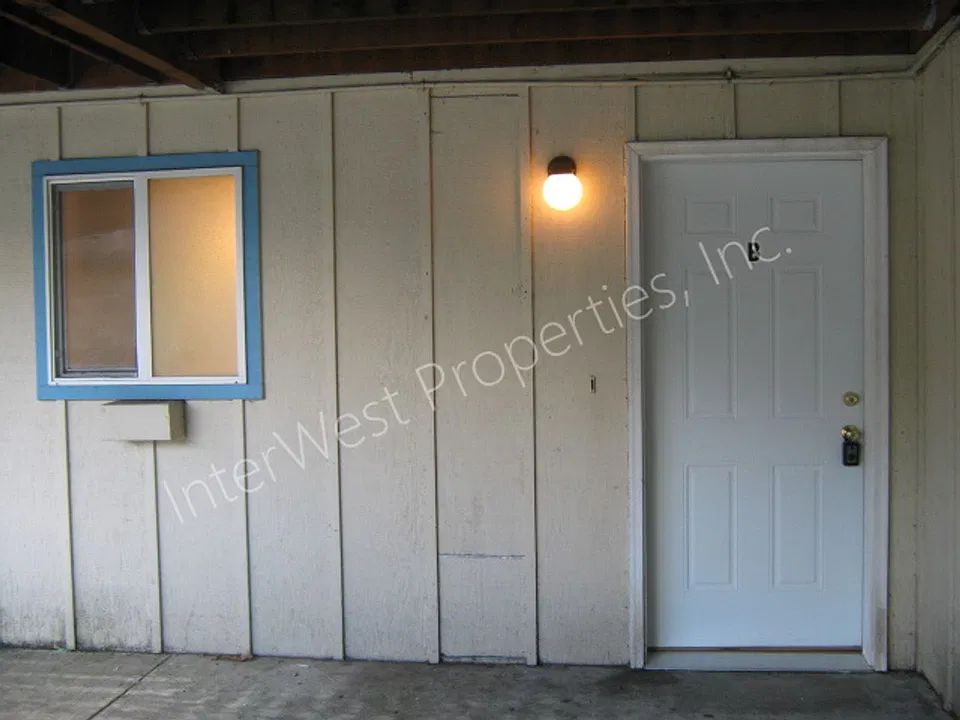 12408-12414 SE Ivon Ct